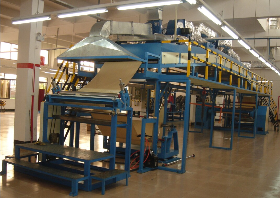 賜昌鞋廠現(xiàn)場(chǎng)不干膠自粘機(jī)、鞋材貼合機(jī)、強(qiáng)力膠貼合機(jī)、布料貼合機(jī)、泡綿貼合機(jī)、EVA貼合機(jī)