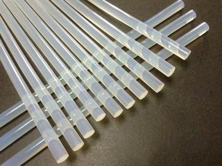 熱熔膠 熱熔膠產(chǎn)品的特點(diǎn)？